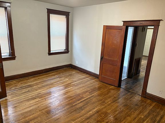 5th image of 3539 Michigan Ave #1F