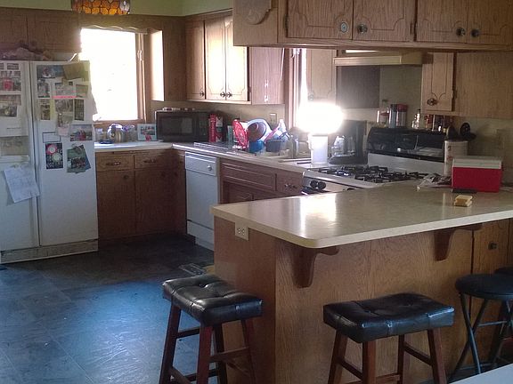 5th image of 2474 2nd Ave E