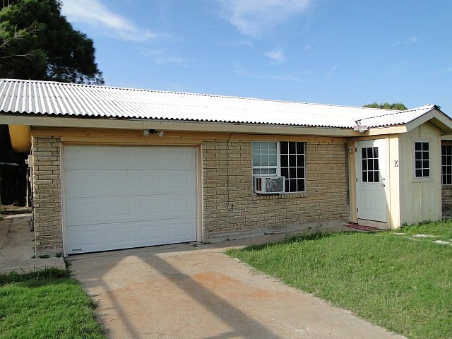 1st image of 7 Esperson St