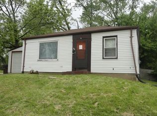 402 Plaza Ave, Saint Louis, MO 63135