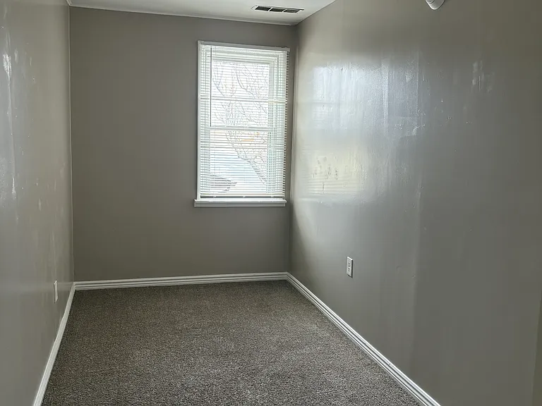 5800 Newport St #4 — Photo 8