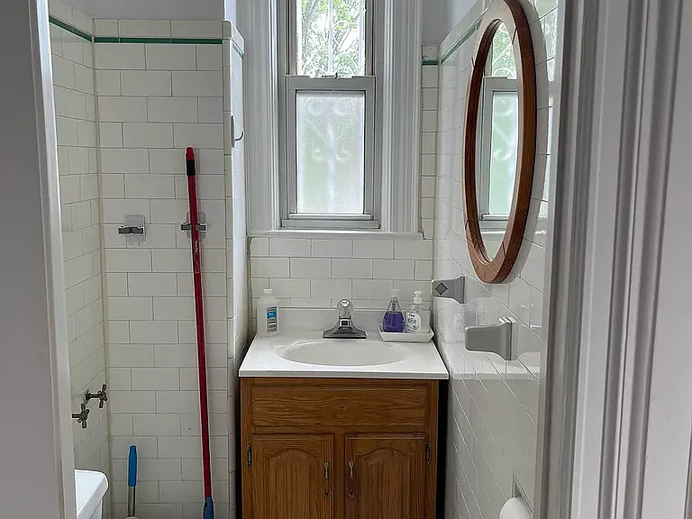 2057 35th St #2 — Photo 11