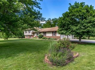 15955 S Gardner Rd, Gardner, KS 66030