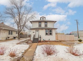 11 Center St, West Fargo, ND 58078