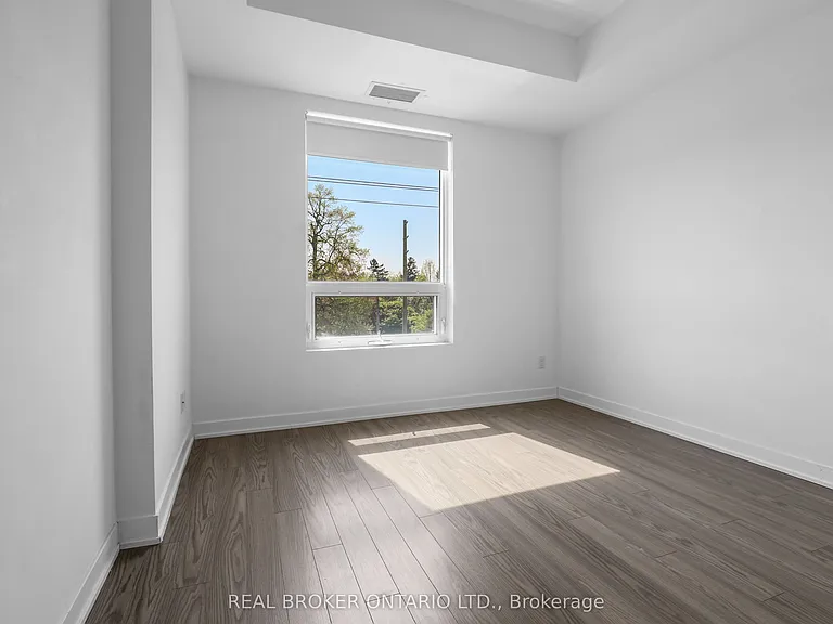 3560 Saint Clair Ave E #323 — Photo 17