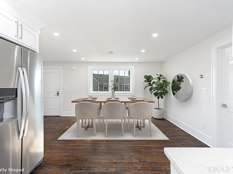 42 Poe Ct — Photo 1