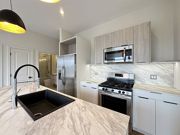 5th image of 6340 W Belmont Ave #103