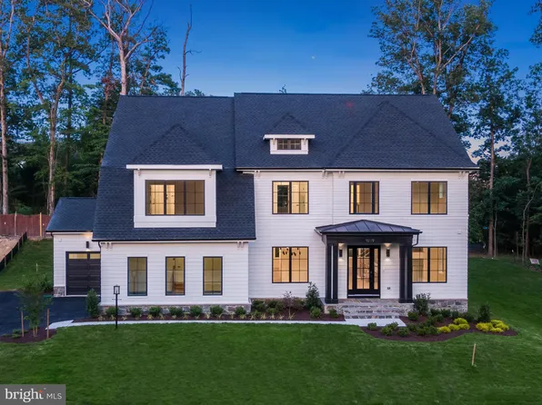 9209 Franks Point Ln, Lorton, VA 22079