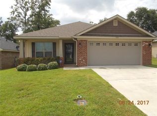 920 Parliament Ct, Mobile, AL 36695