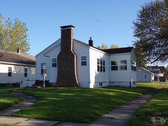 3rd image of 2201 Avenue G