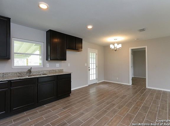 3rd image of 411 Surrels Ave