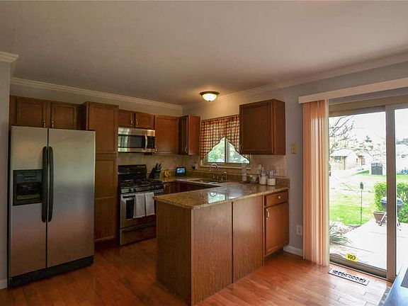 4th image of 2810 Gladwood Dr