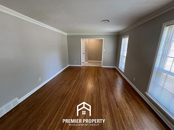 3rd image of 1565 Bonnie Dr