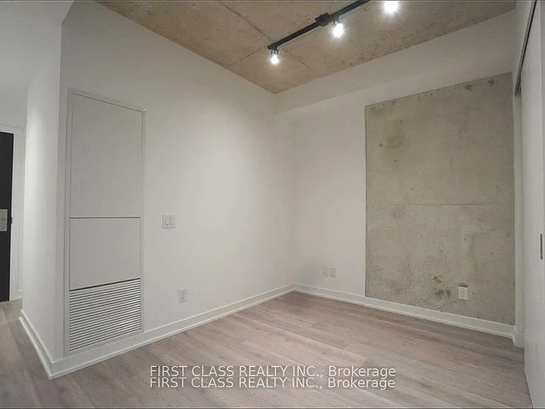 55 Ontario St #413 — Photo 7