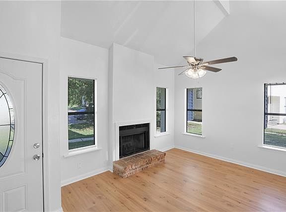 5th image of 110 Saint Croix Dr