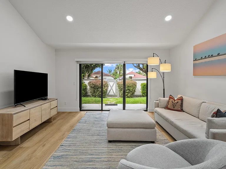 13324 Bedford Mews Ct — Photo 7