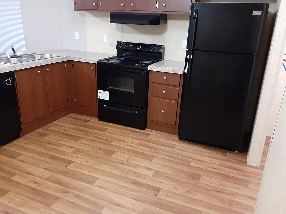 1st image of 256 Avon Village Dr