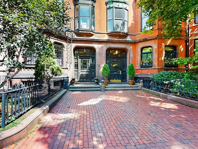 173 Marlborough St #11 — Photo 1