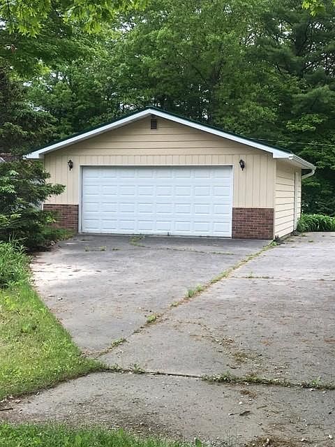 1st image of 6290 Tecumseh Ave