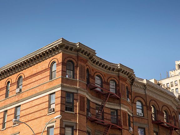 5th image of 128 E 96th St APT 5A