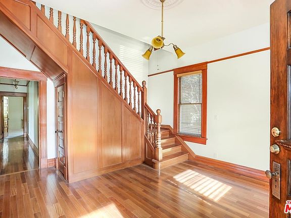 5th image of 1337 Bellevue Ave