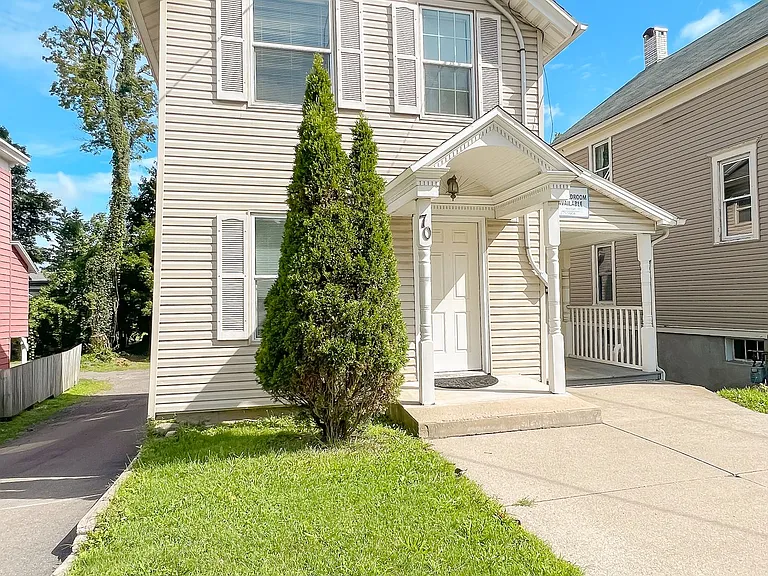 70 Groton Ave — Photo 2