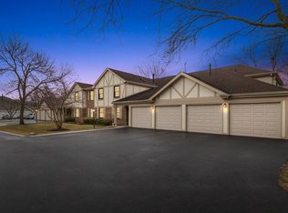 543 Williamsburg Ct APT C1, Wheeling, IL 60090