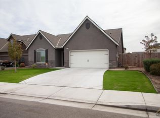 10107 Hillgate Ave, Bakersfield, CA 93311