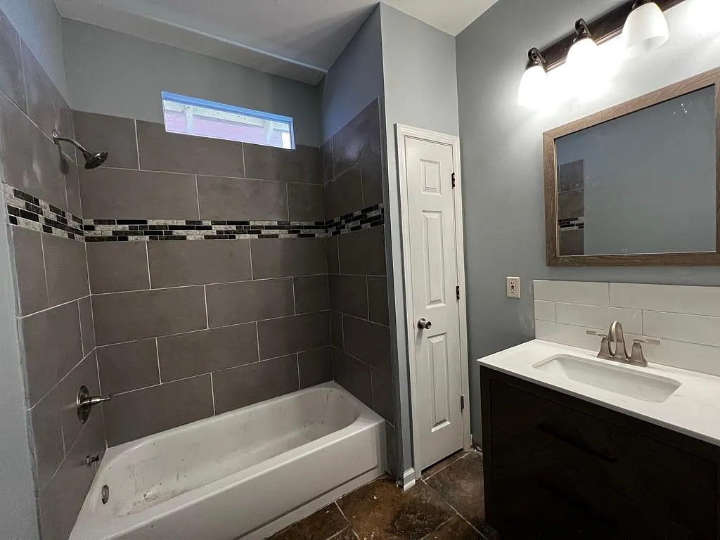 2552 Peace Ct — Photo 4