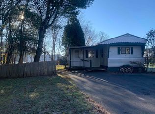 11 Ringer Dr, Somersworth, NH 03878