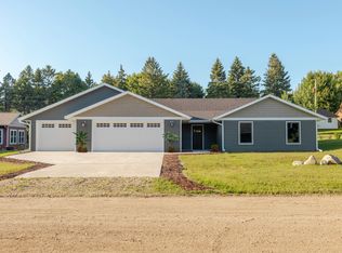 704 E Broadway St, Starbuck, MN 56381