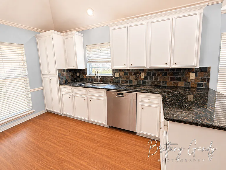 6037 Braeburn Ct — Photo 54