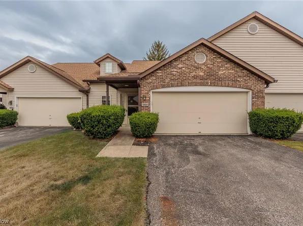 5681 Gateway Ln #602, Brookpark, OH 44142