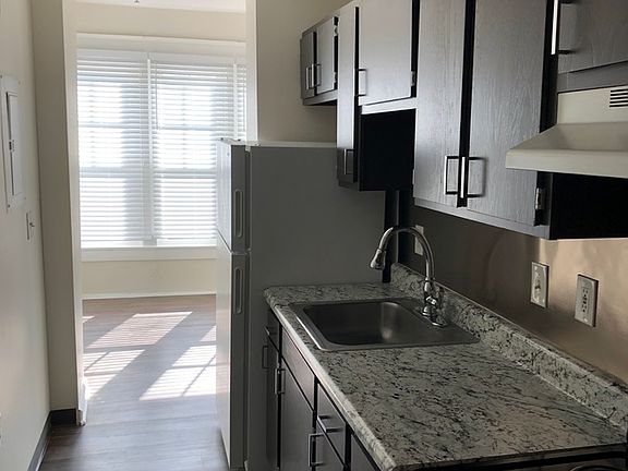 2nd image of 340 Saint Clair Ave APT 200