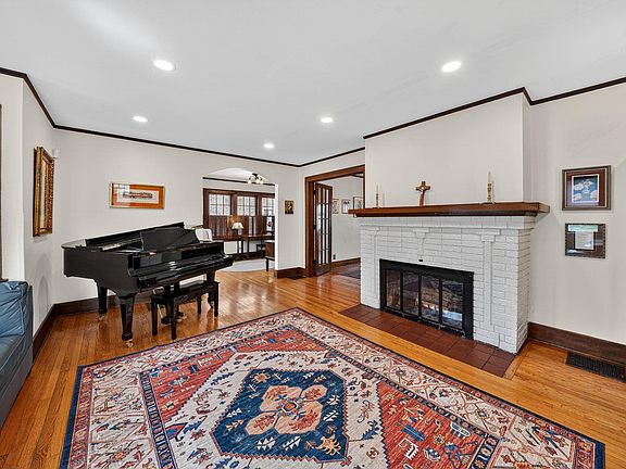 4th image of 1319 Sunnymede Ave