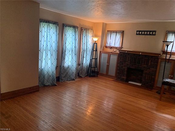 5th image of 1725 Edgewood St NE
