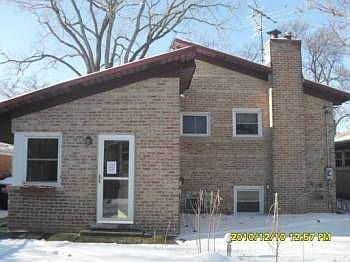 2nd image of 7319 N Kenneth Ave