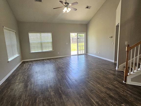 4th image of 328 Scarlett Ln
