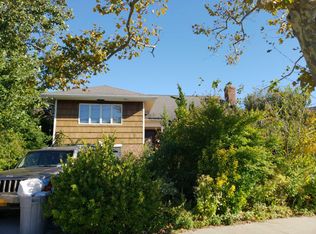 200 Blackheath Rd N, Long Beach, NY 11561