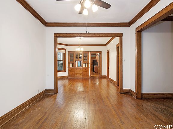 3rd image of 1336 W Cornelia Ave #1