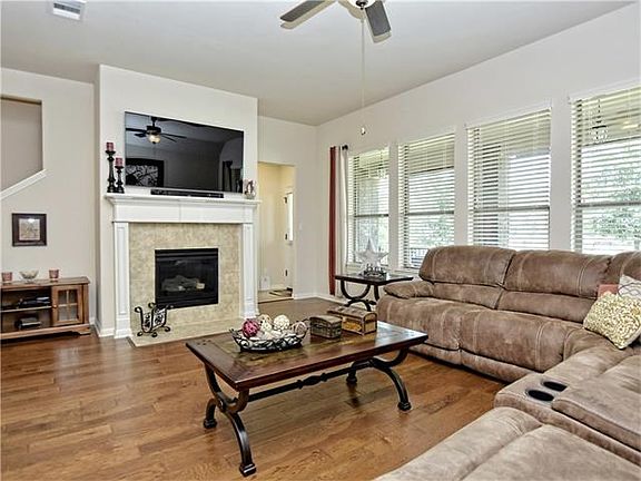 5th image of 2732 Granite Hill Dr