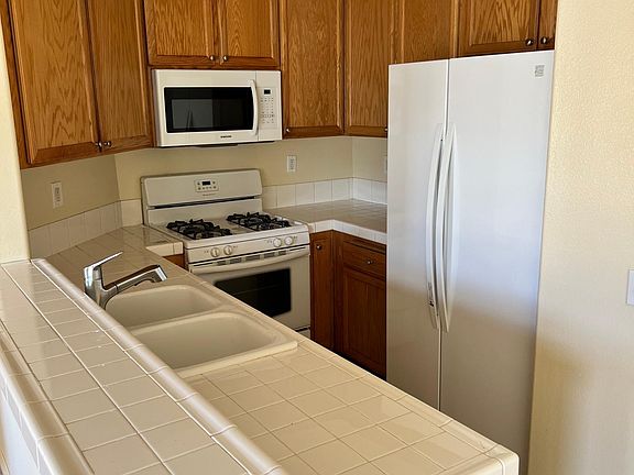 2nd image of 6901 Laurel Canyon Blvd APT 212