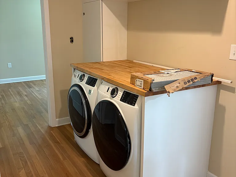 2540 University Ave — Photo 9