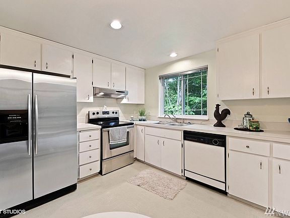 2nd image of 5121 211th St SW