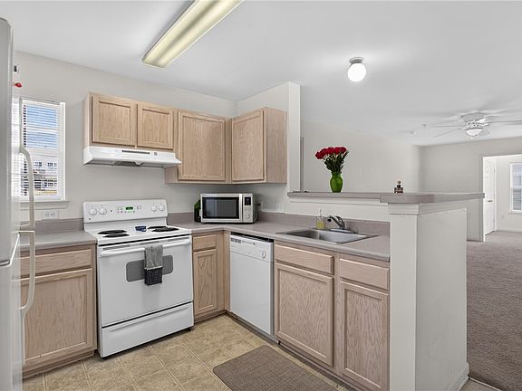 3rd image of 146 University Village Dr APT H