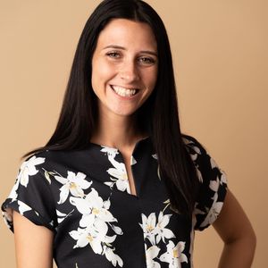 Mary Lucchetti - NY Licensed R.E. Salesperson