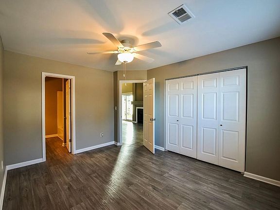 5th image of 2816 Robinwood Ln