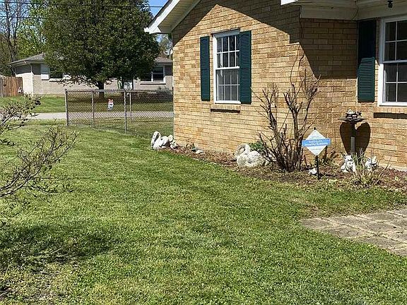 4th image of 9501 Johnsontown Way