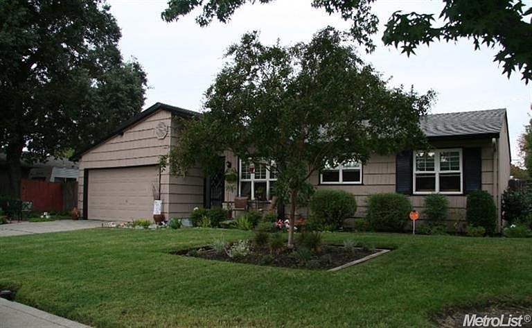1st image of 7413 Camellia Ln