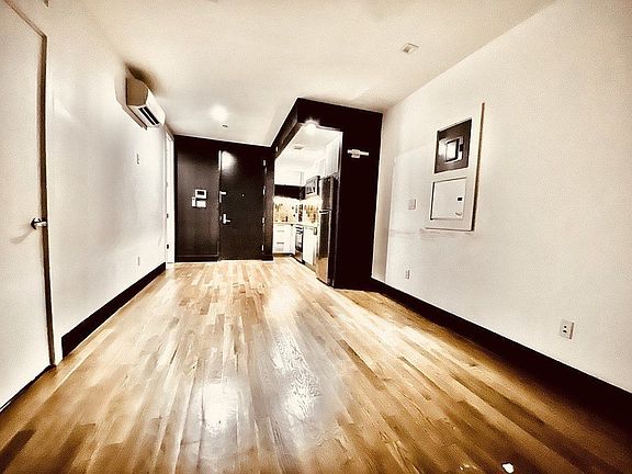 4th image of 562 Park Pl #3G